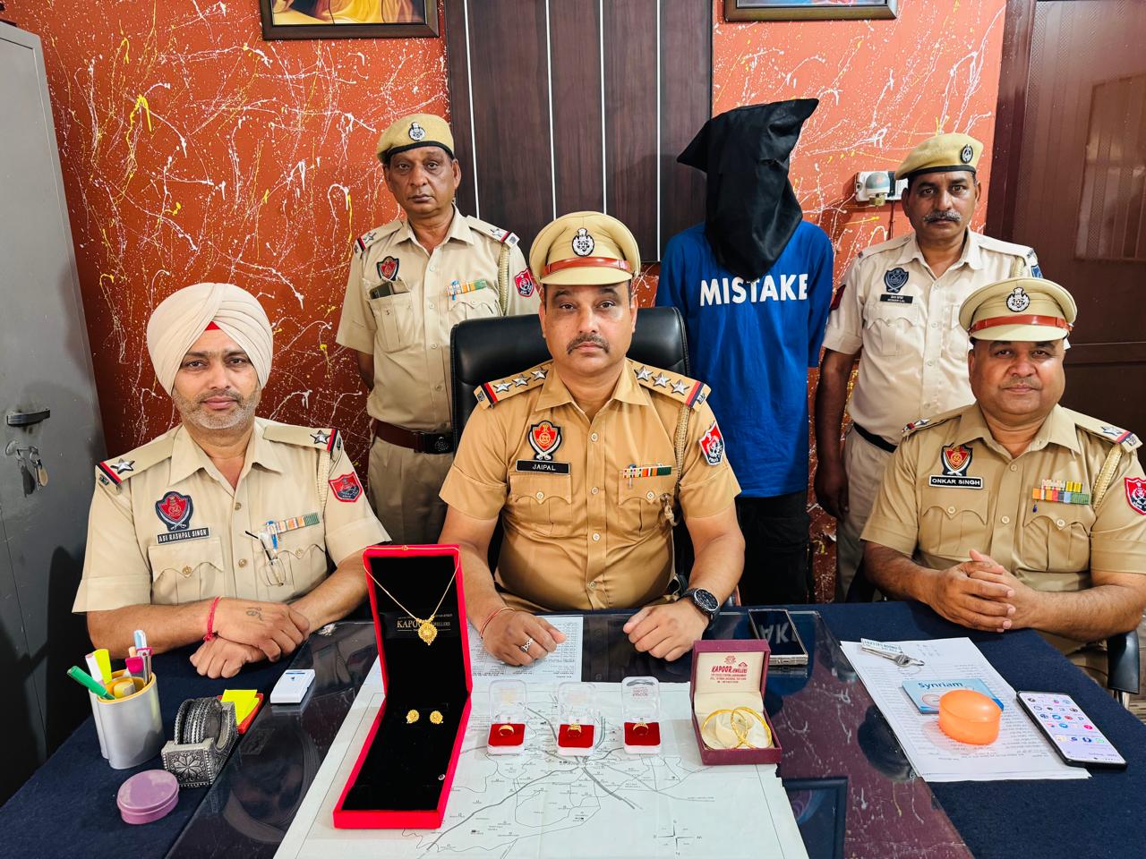 Under the campaign against theft and robbery cases, Garhshankar Police arrested one accused, recovered gold ornaments
